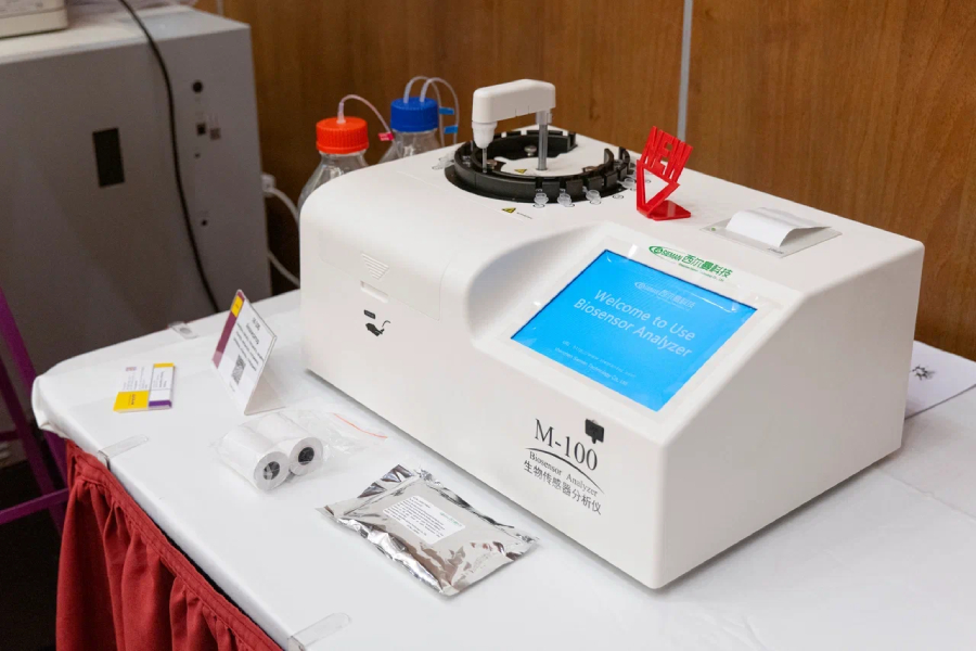 Анализатор глюкозы, лактата, глутамата, лизина, этанола, метанола, глутамина, сахарозы, ксилозы, глицерина, автоматический, M-100, Sieman, Китай