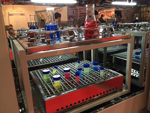 Шейкер-инкубатор двухуровневый, 170 л, ампл. 26 мм, 30-300 об/мин, от +4 до +60°С, платформа 496×350 мм, ZWYR-2102C, Labwit (вид внутри)