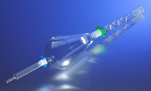 Концентратор Кудерна-Даниша 500 мл, с крючками, высота 650 мм, пробирка 10 мл, градуированная, ц.д. 0,1 (0-2) мл, ц.д. 1 (3-10) мл